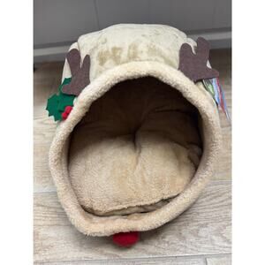 Vibrant Life Cozy Hideaway Reindeer Pet Bed